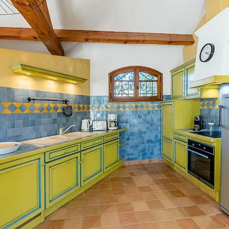 Le Provence, 6 Pers, 5 Min Des Plages Apartment Le Lavandou